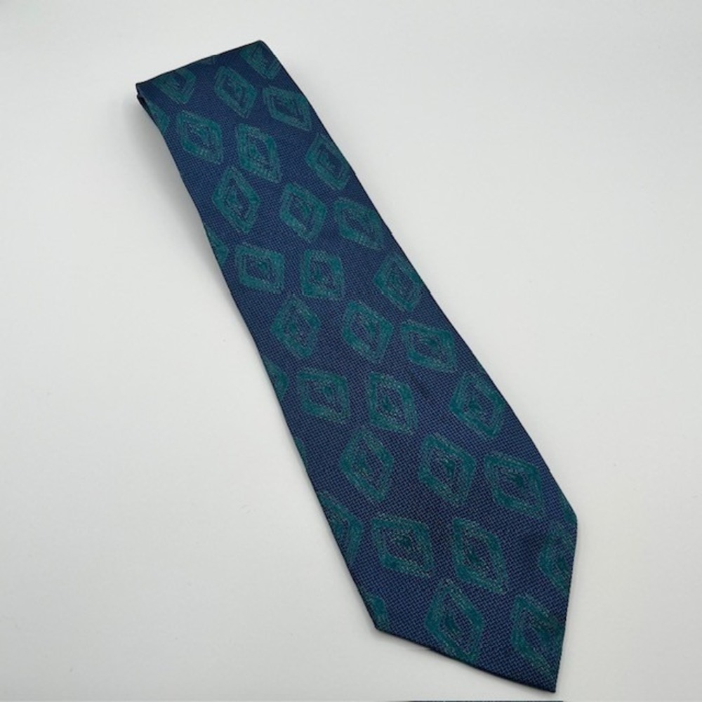 Saks Fifth Avenue Mens Silk Tie Navy Blue Teal Geometric Diamond Hand Made USA